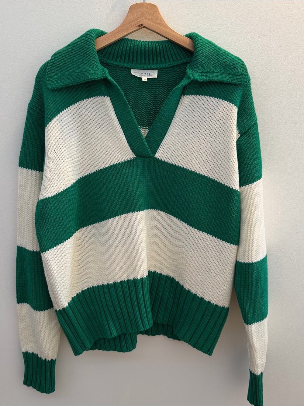 Green & White Striped V-Neck Collar Sweater